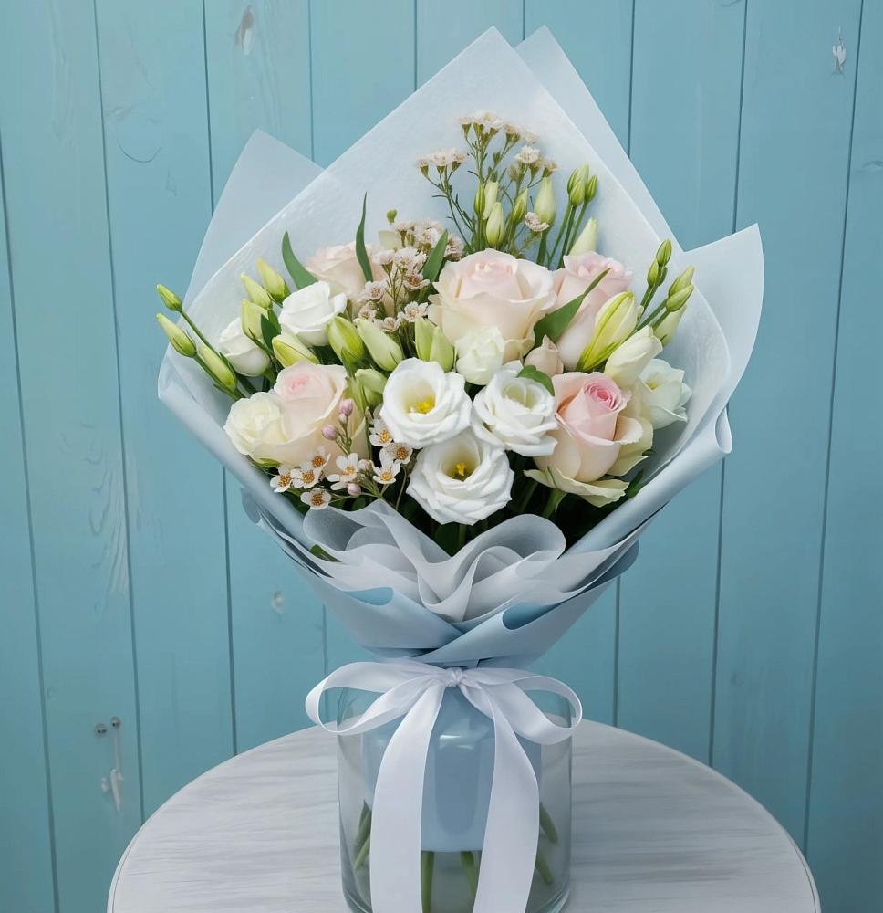 Букет цветов из: Розы и Лизиантусы в Хиславичи