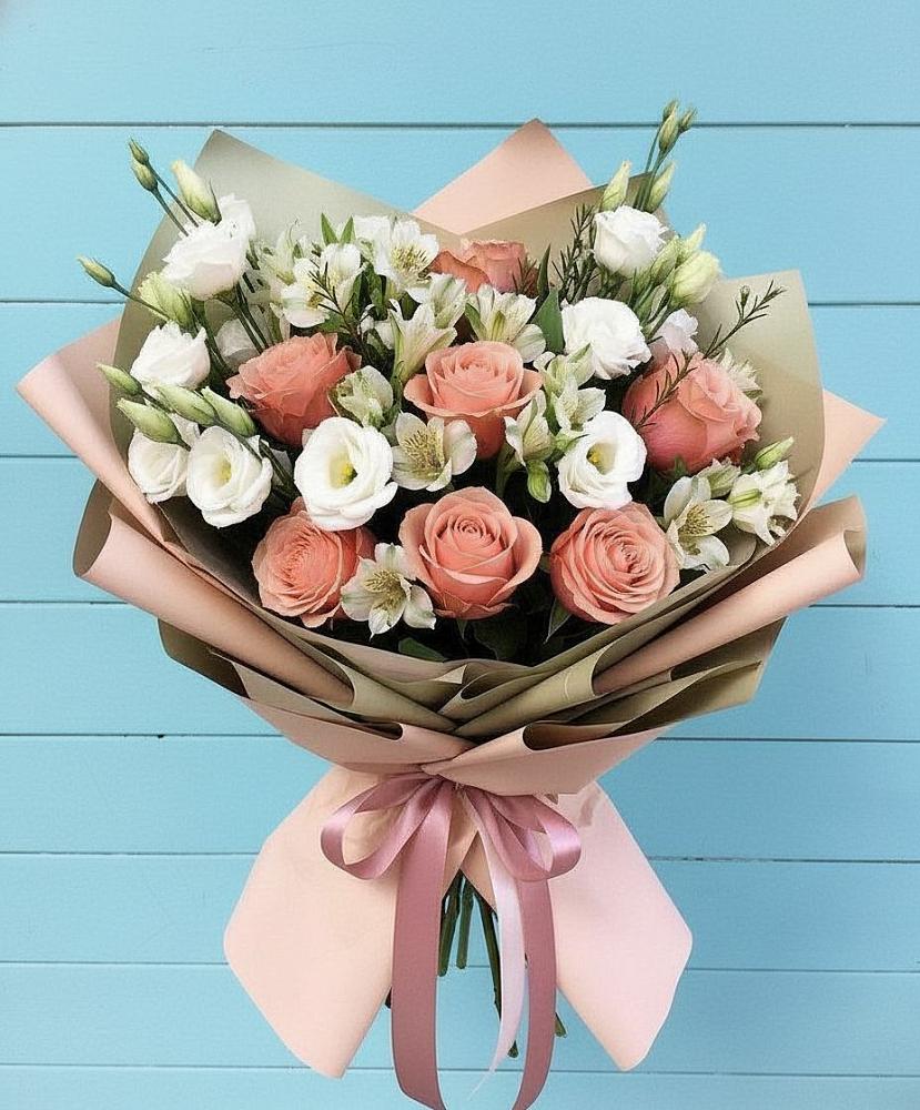 Букет цветов из: Розы, Альстромерии и Лизиантусы в Хиславичи