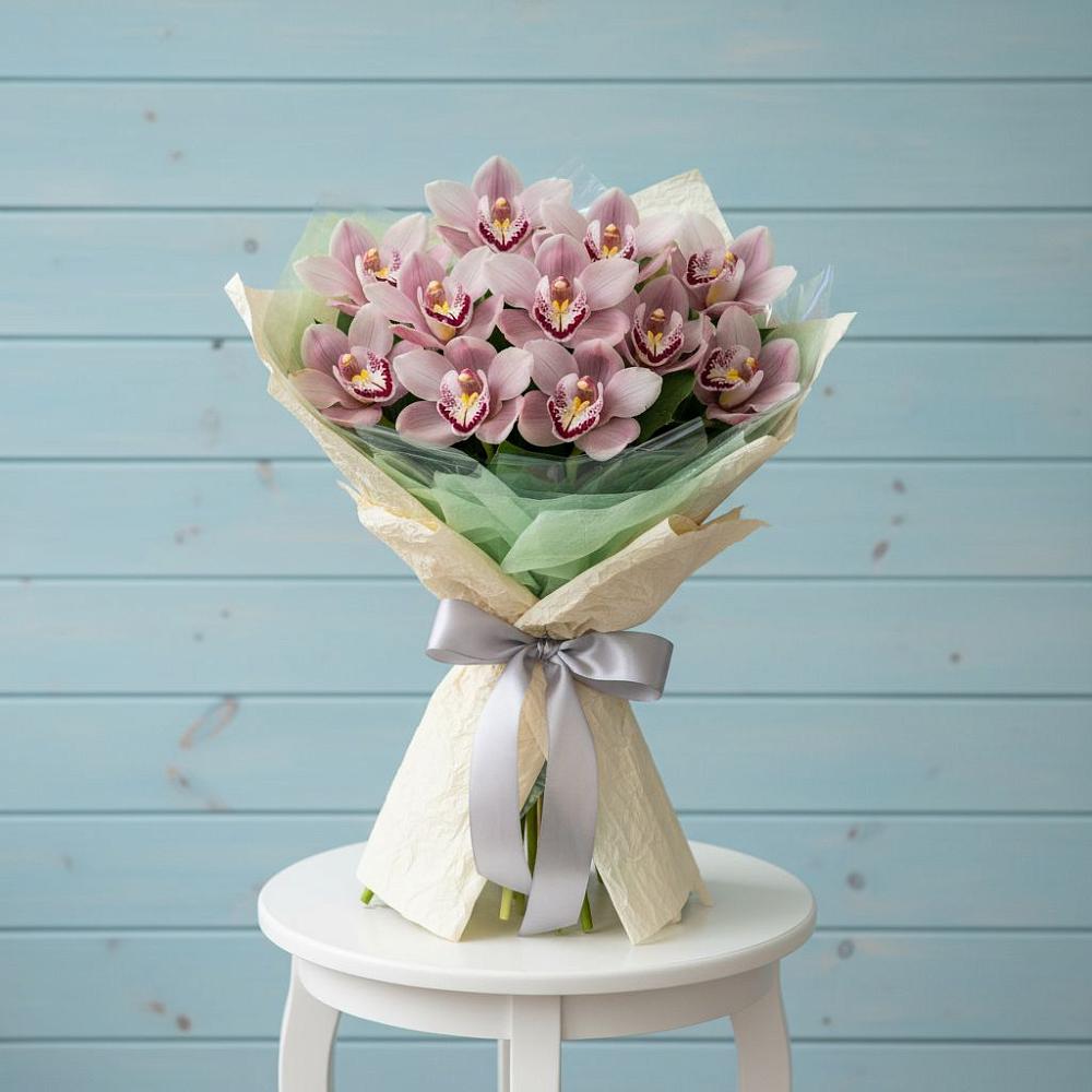 Букет цветов из: Орхидеи и Розы в Хиславичи