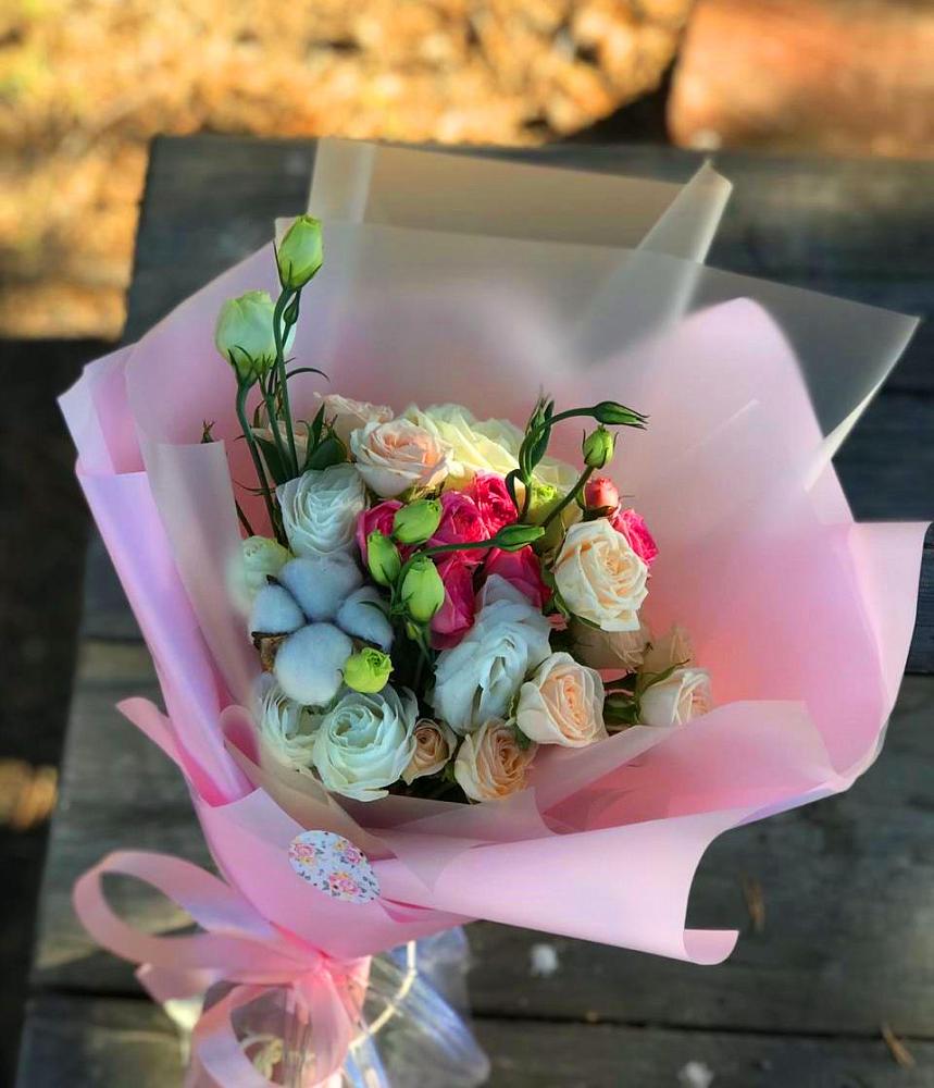 Букет цветов из: Розы и Лизиантусы в Хиславичи