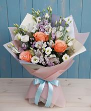 Букет цветов из:  Лизиантусы, Розы, Альстромерии и Гипсофила в Хиславичи