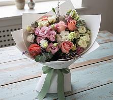 Букет цветов из:  Розы, Лизиантусы и Гвоздики в Хиславичи