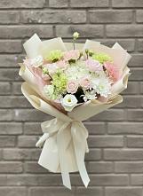 Букет цветов из:  Гвоздики, Розы, Лизиантусы и Хризантемы в Хиславичи