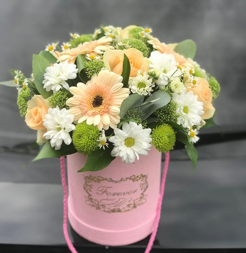 Цветочная композиция из Розы, Герберы и Хризантемы в шляпной коробке в Хиславичи