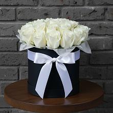 Цветочная композиция из Розы в шляпной коробке в Хиславичи